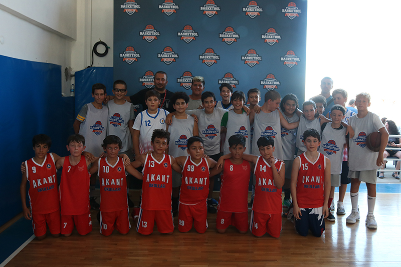 Akademi Basketbol ile Özel Antalya Akant Okulları Hazırlık Karşılaşması